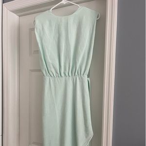 Brand new Amanda Uprichard linen dress